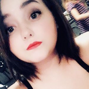 Meet your Posher, Makayla